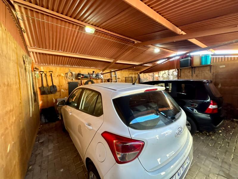 4 Bedroom Property for Sale in Pellissier Free State